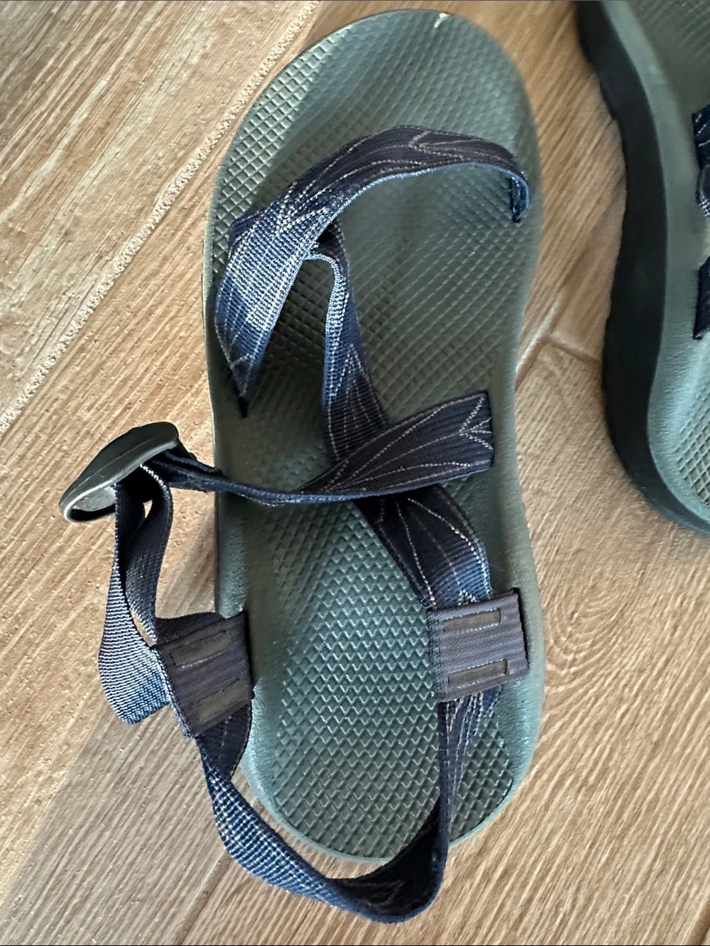 Chaco’s Z 1 Adjustable Strap Navy/Gray Sandals